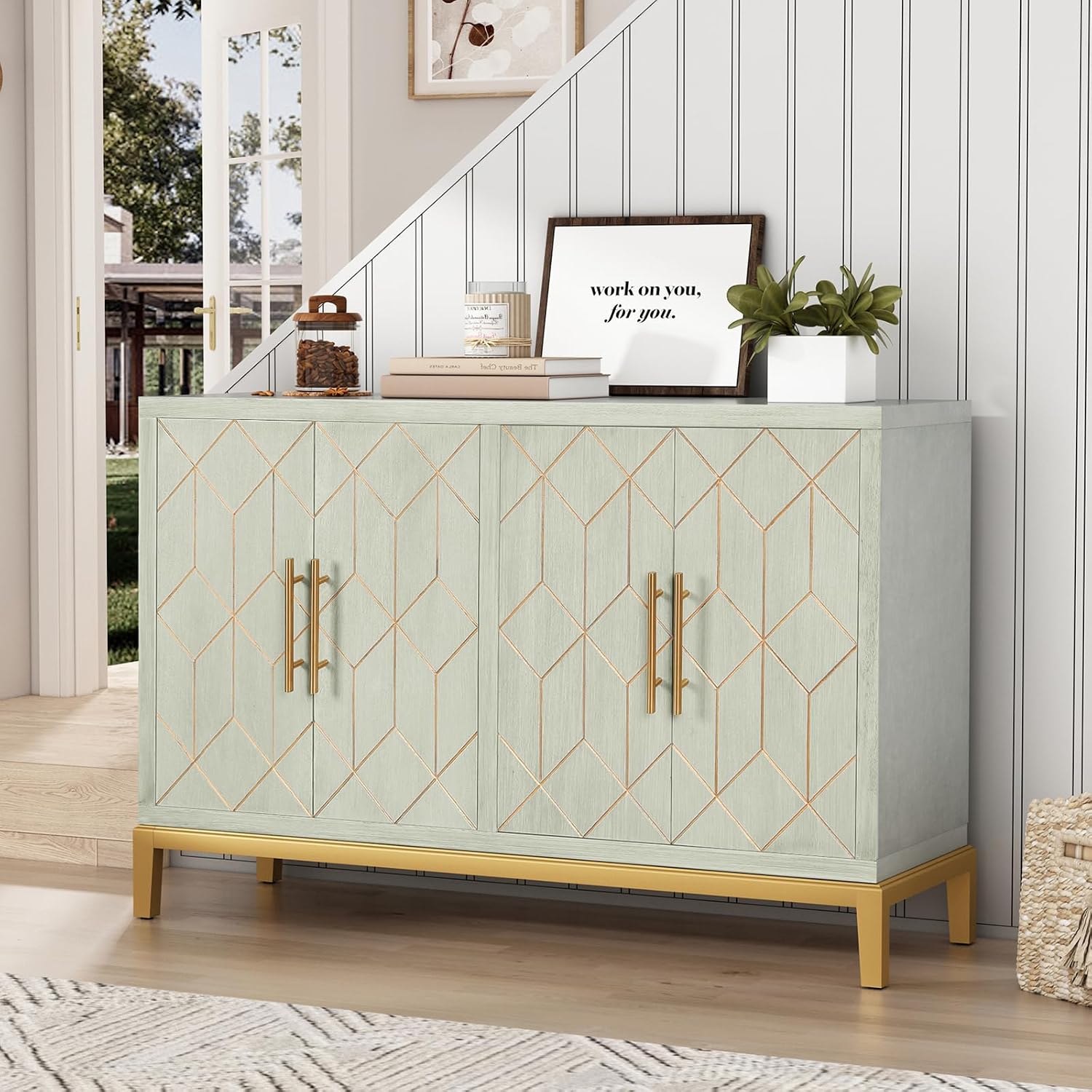 4ドアアクセントキャビネット モダンな彫刻入り装飾ビュッフェ - Office Furniture Credenza のレビューと価格